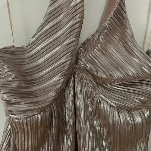 Anthropologie shimmer V Neck Tank Size Large - Picture 10 of 10